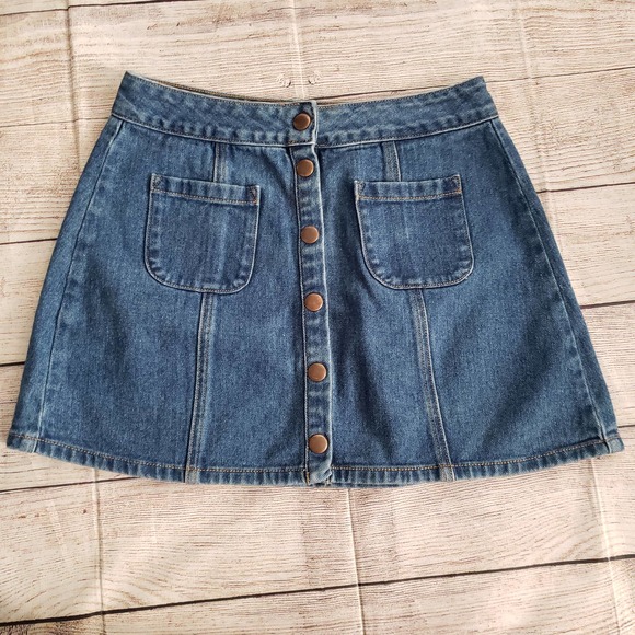 BRANDY MELVILLE Armelle button up pocketed A-line mini denim skirt 27 - Picture 1 of 7